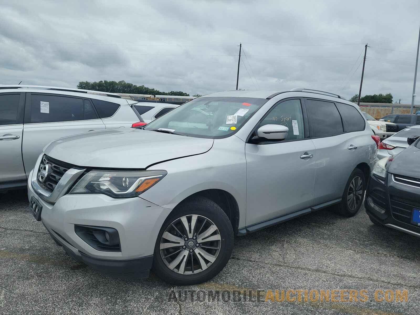 5N1DR2MN6HC686527 Nissan Pathfinder 2017