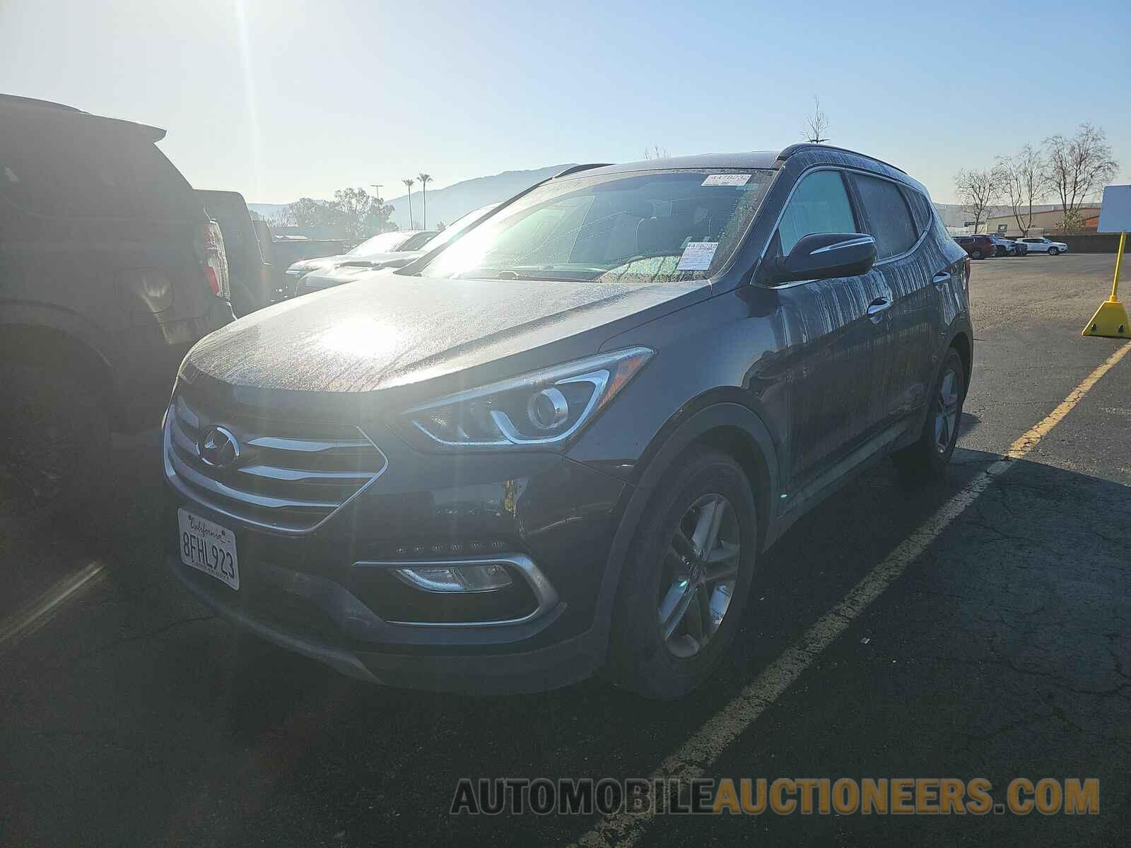 5NMZU3LB9JH101811 Hyundai Santa Fe 2018