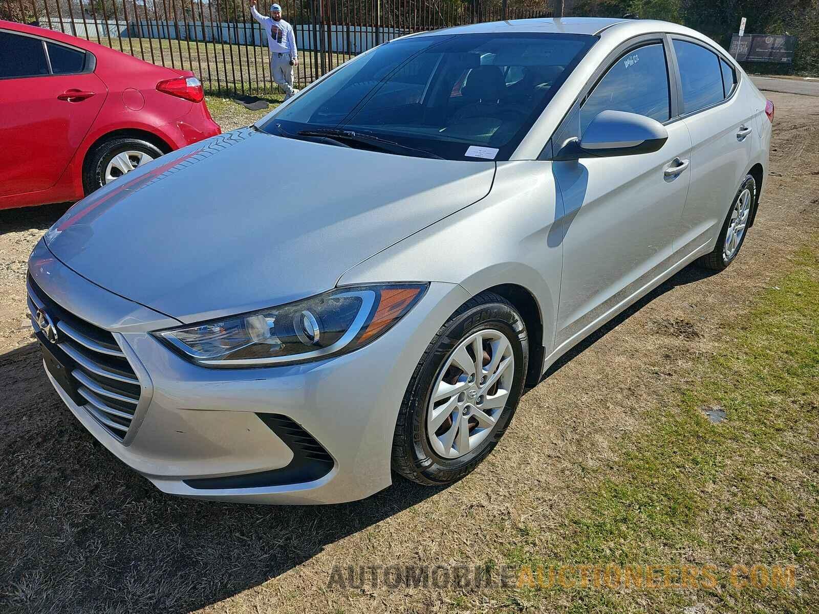 5NPD74LF1JH301238 Hyundai Elantra SE 2018