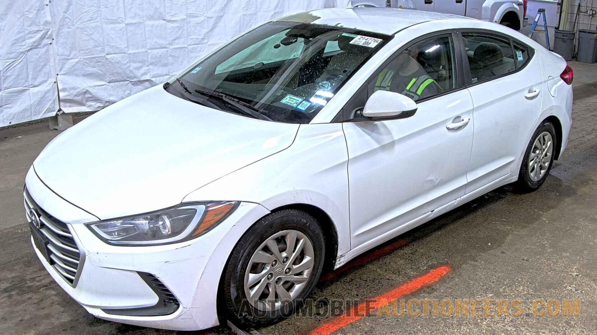 5NPD74LF3JH257310 Hyundai Elantra SE 2018