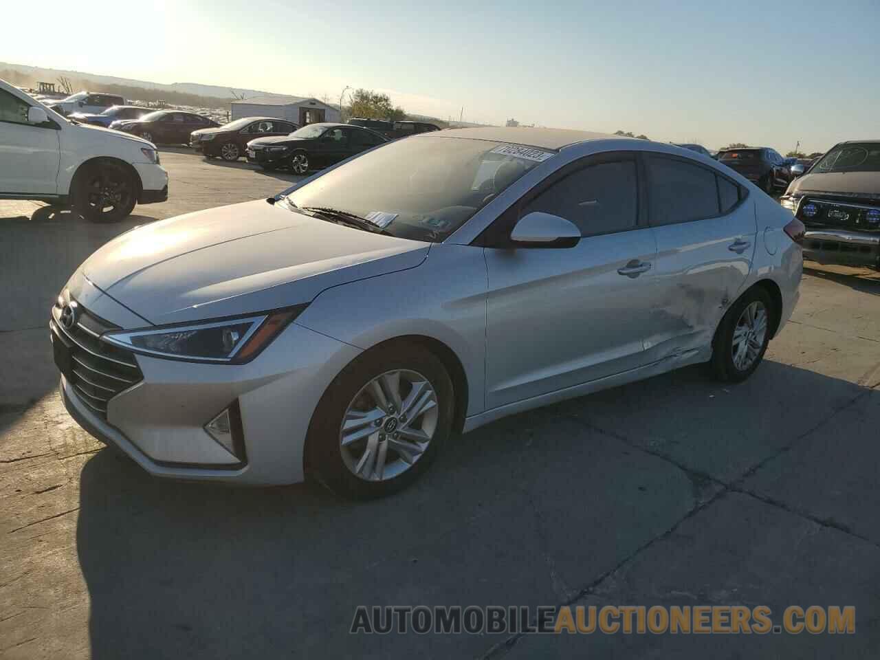 5NPD84LF2KH413769 HYUNDAI ELANTRA 2019