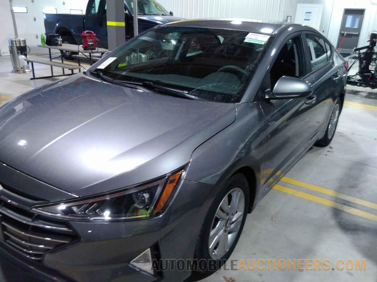 5NPD84LF2KH467718 Hyundai Elantra 2019