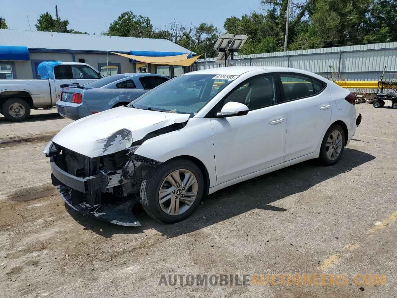 5NPD84LF7KH470923 HYUNDAI ELANTRA 2019