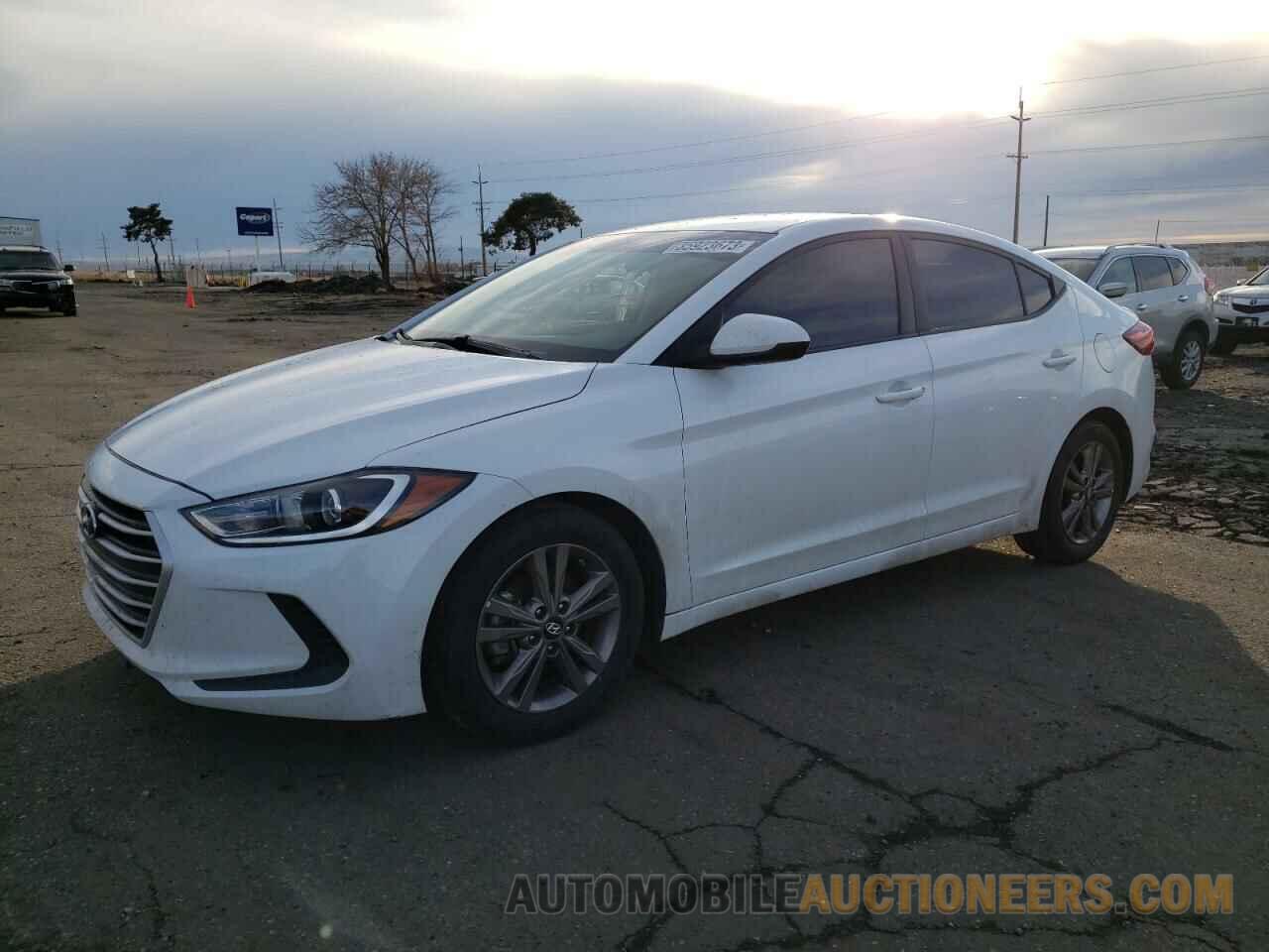 5NPD84LFXJH358275 HYUNDAI ELANTRA 2018