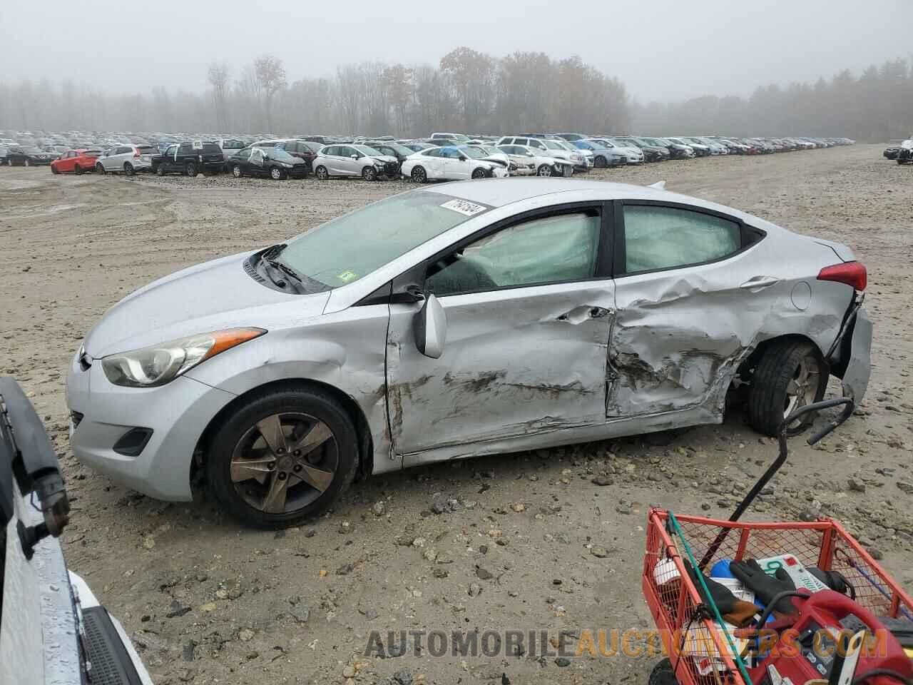 5NPDH4AE0BH015700 HYUNDAI ELANTRA 2011