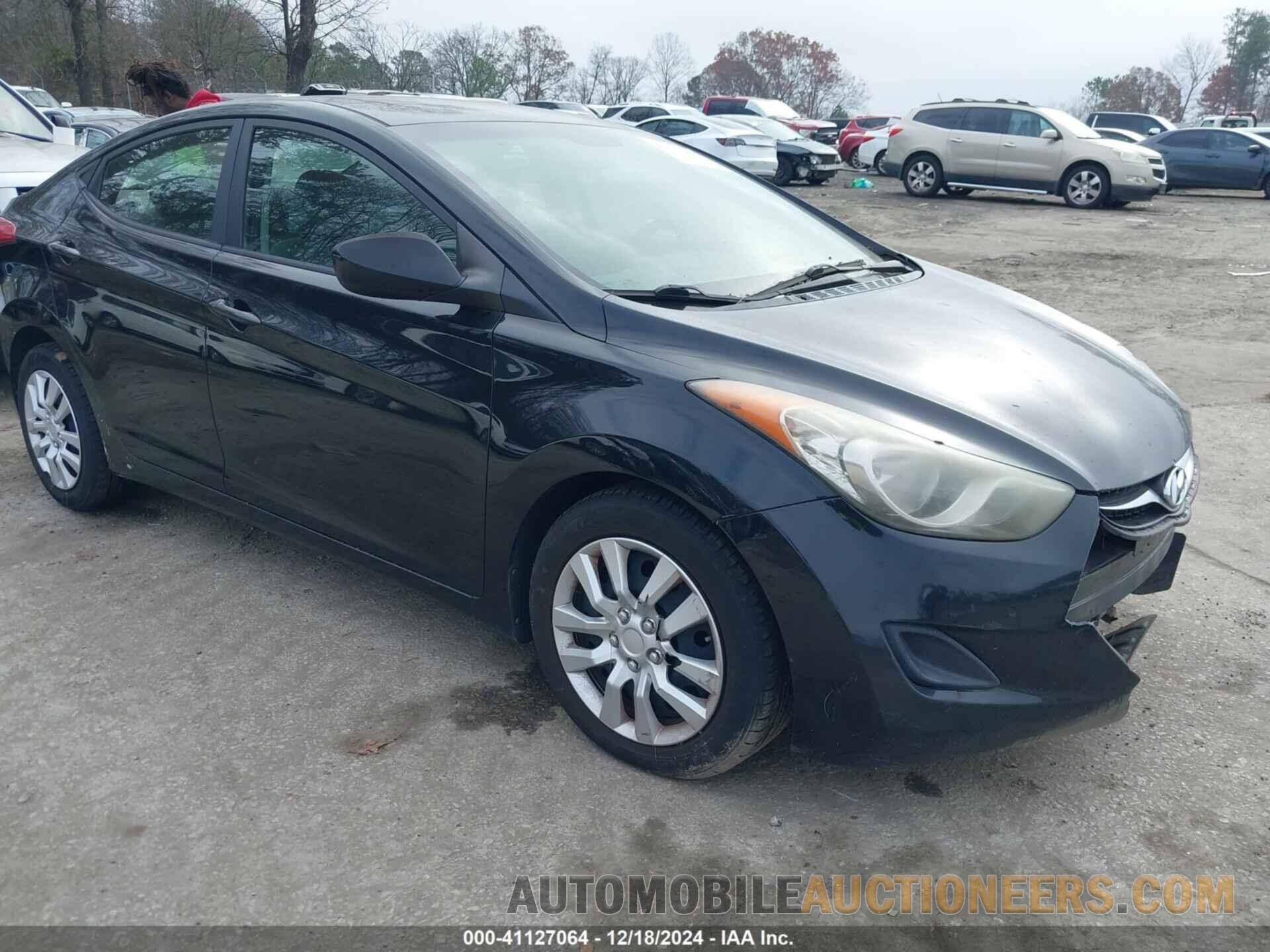 5NPDH4AE0BH035073 HYUNDAI ELANTRA 2011