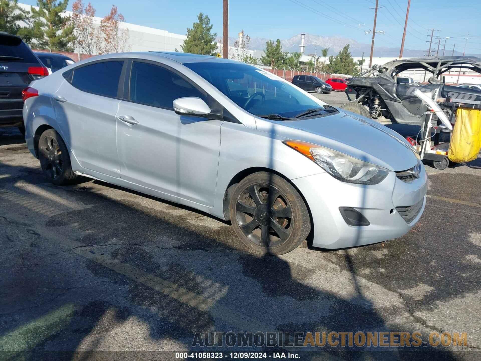 5NPDH4AE0BH037874 HYUNDAI ELANTRA 2011