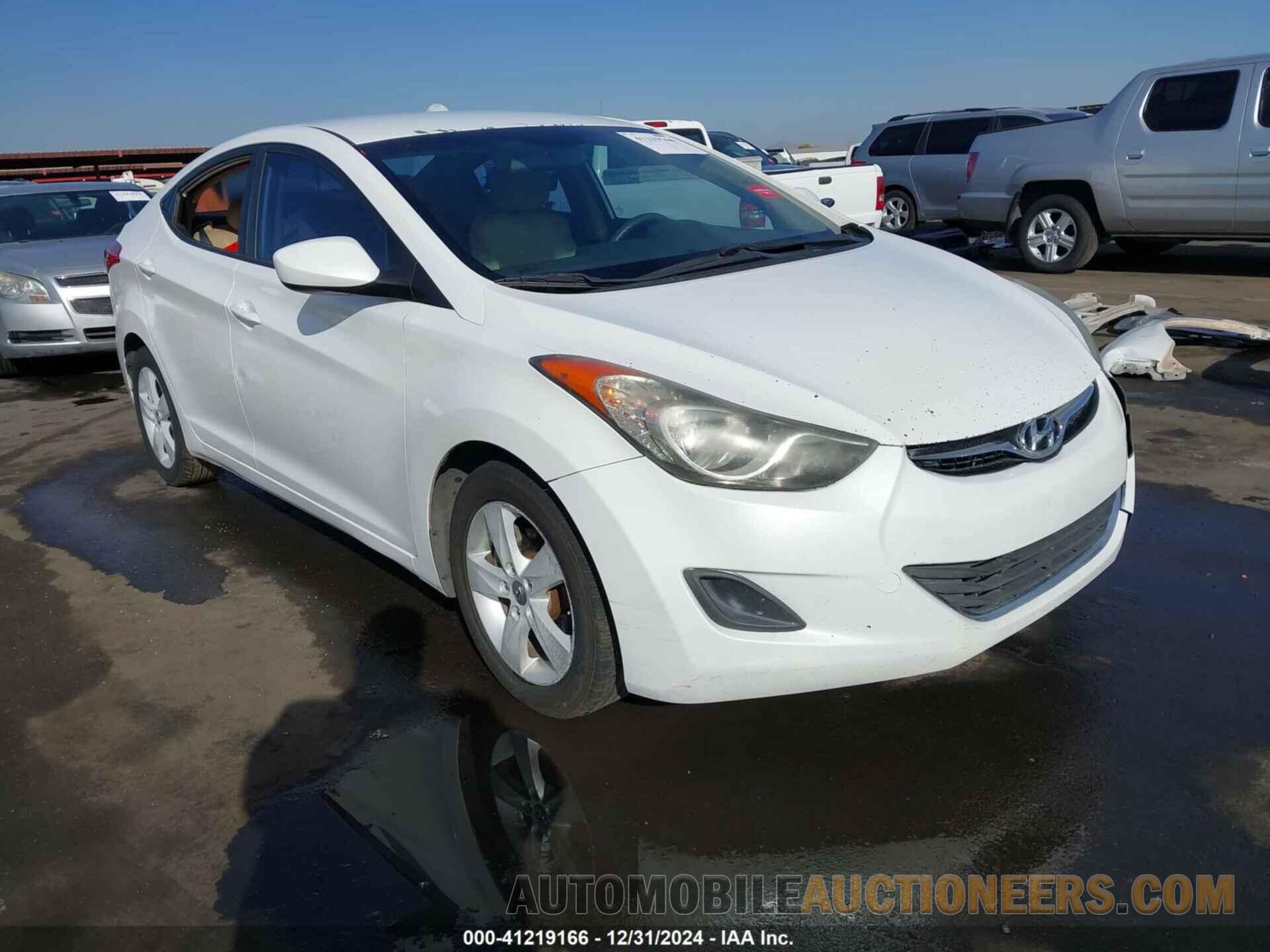 5NPDH4AE0BH050799 HYUNDAI ELANTRA 2011