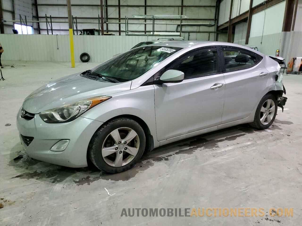 5NPDH4AE0DH208027 HYUNDAI ELANTRA 2013