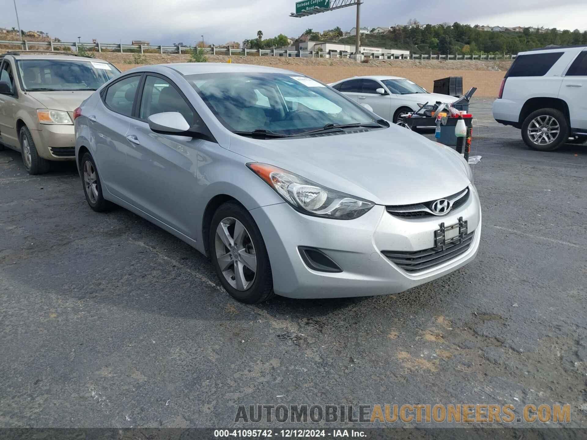 5NPDH4AE0DH314784 HYUNDAI ELANTRA 2013