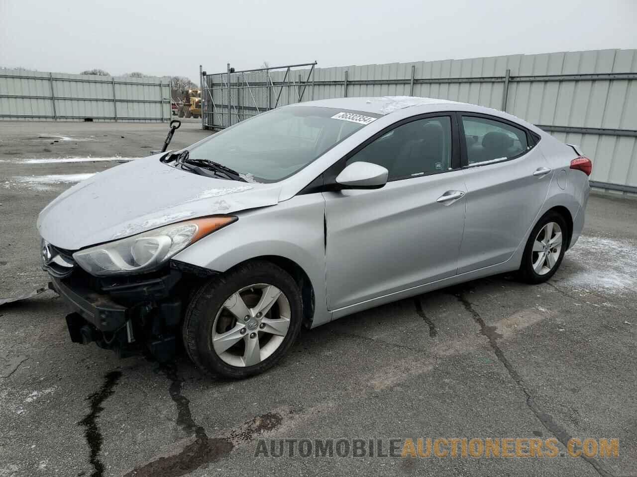 5NPDH4AE0DH367890 HYUNDAI ELANTRA 2013