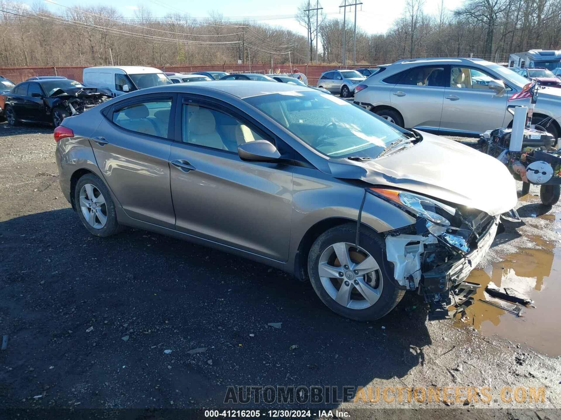 5NPDH4AE0DH396788 HYUNDAI ELANTRA 2013