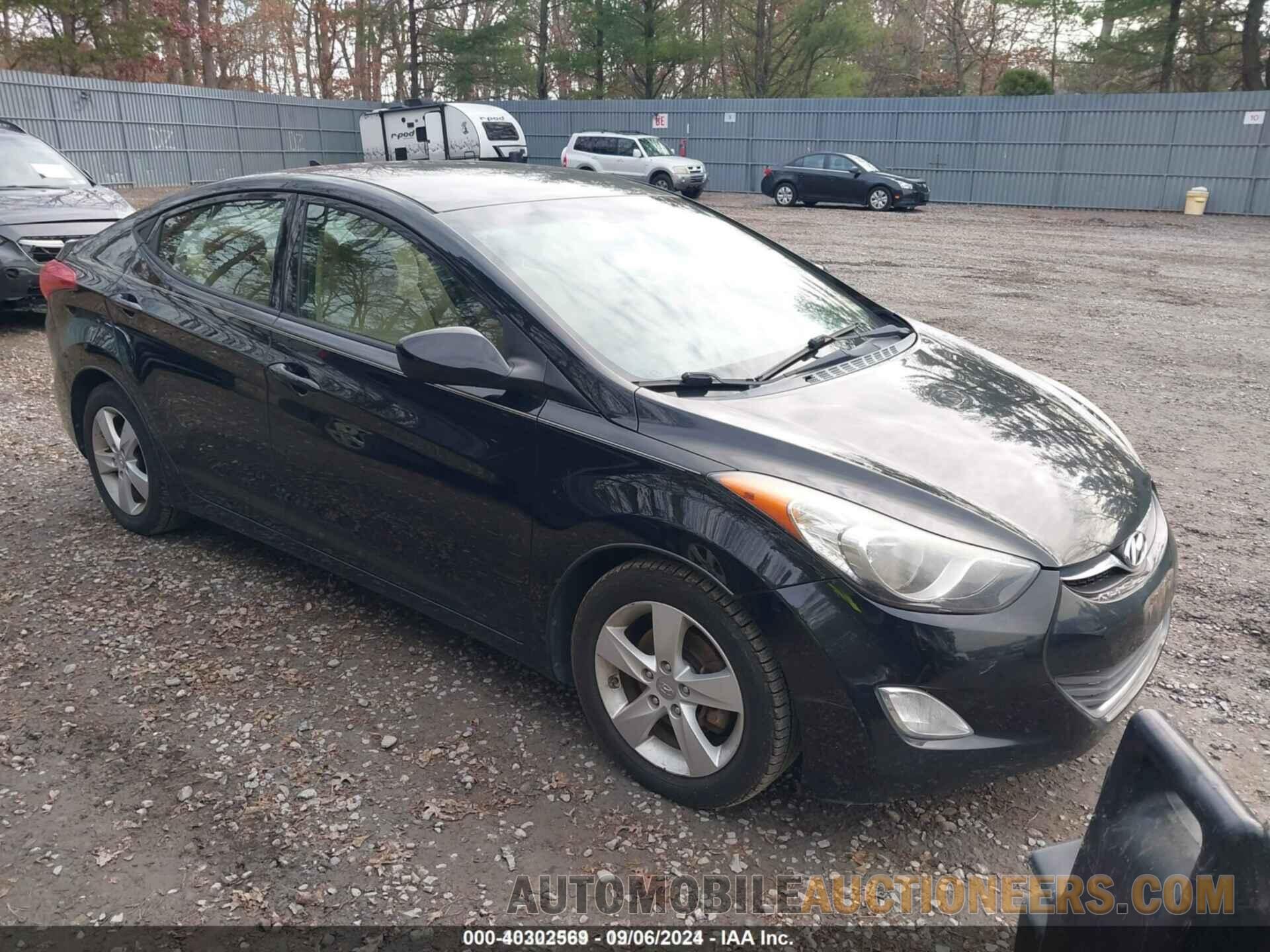 5NPDH4AE0DH410057 HYUNDAI ELANTRA 2013