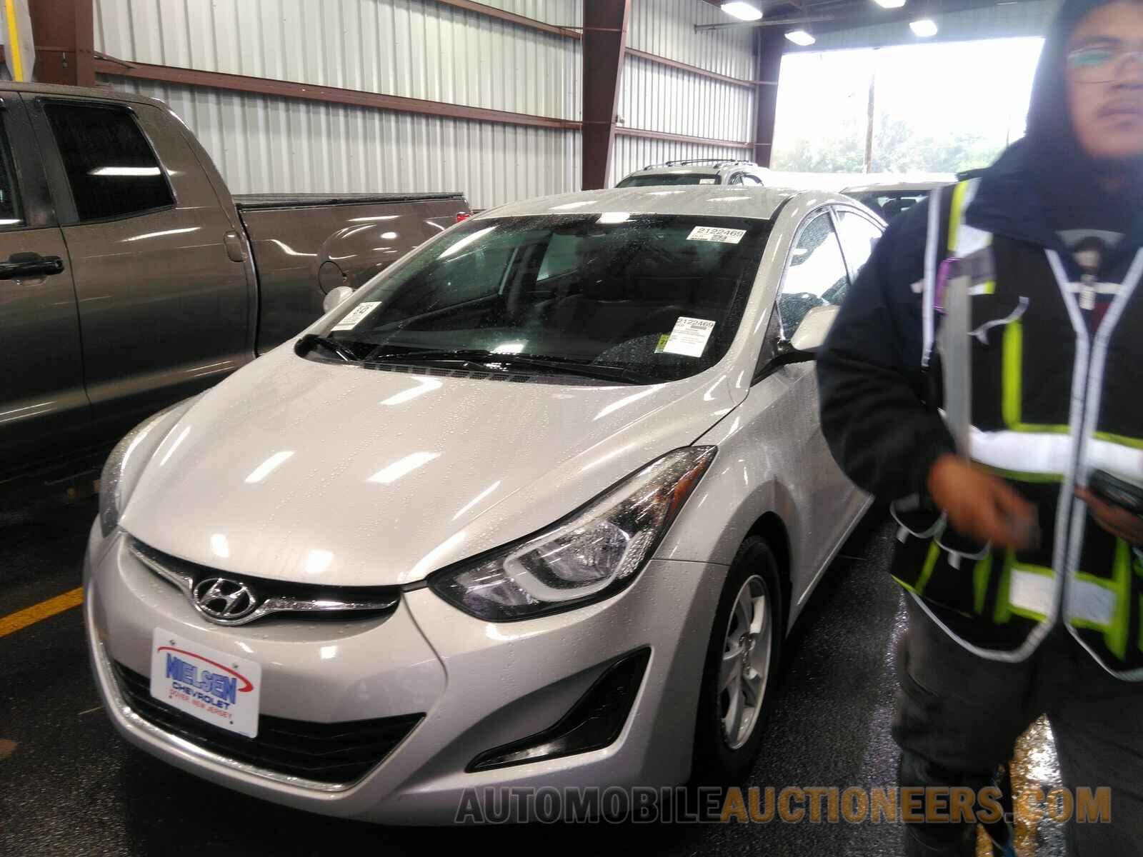 5NPDH4AE0FH586691 Hyundai Elantra 2015