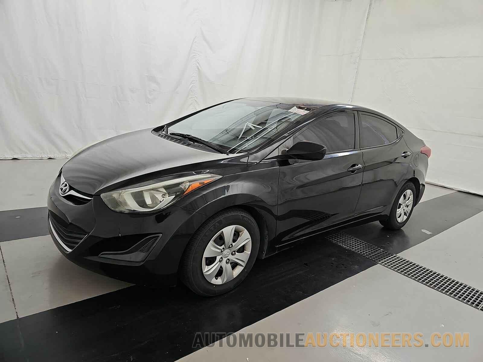 5NPDH4AE0GH711559 Hyundai Elantra SE 2016