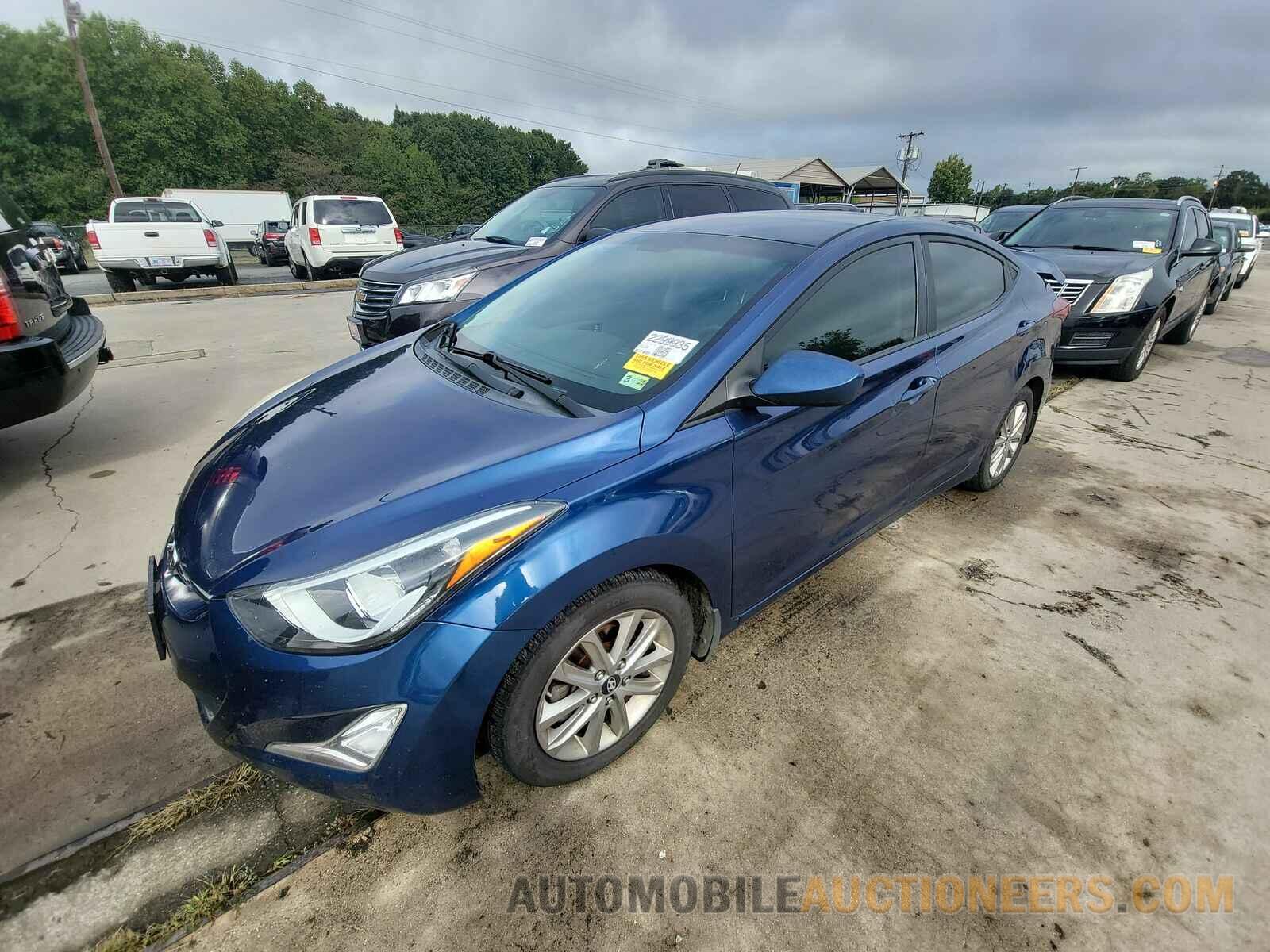 5NPDH4AE0GH722142 Hyundai Elantra SE 2016