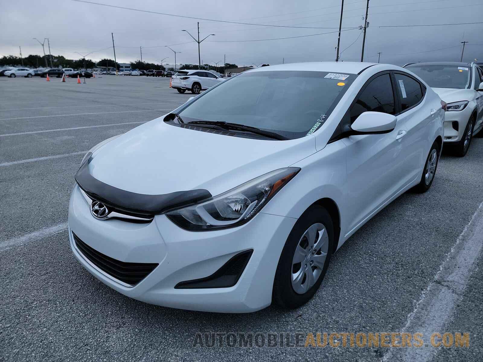 5NPDH4AE0GH752757 Hyundai Elantra 2016