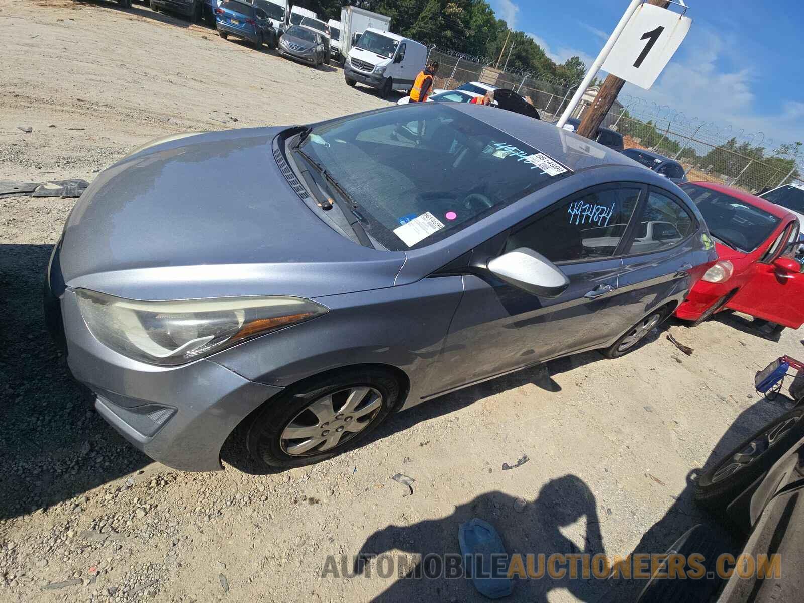 5NPDH4AE0GH774855 Hyundai Elantra SE 2016