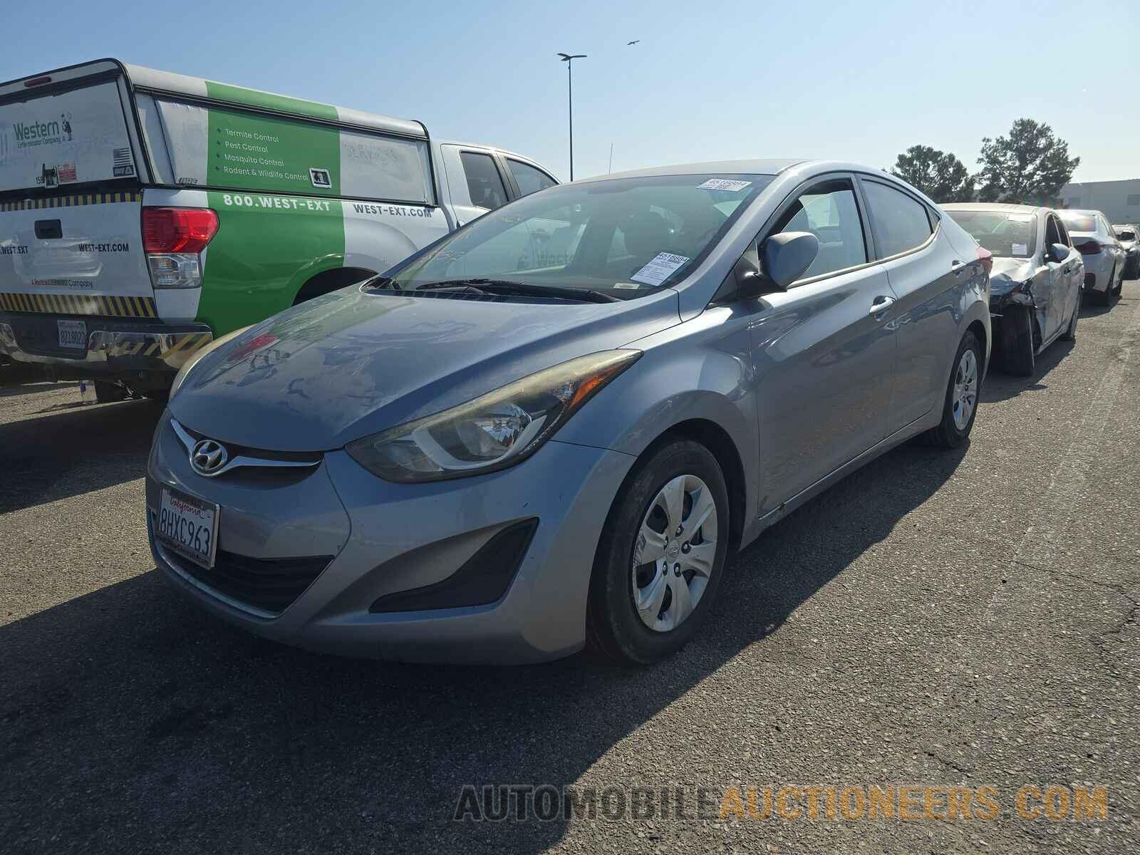 5NPDH4AE0GH789517 Hyundai Elantra SE 2016