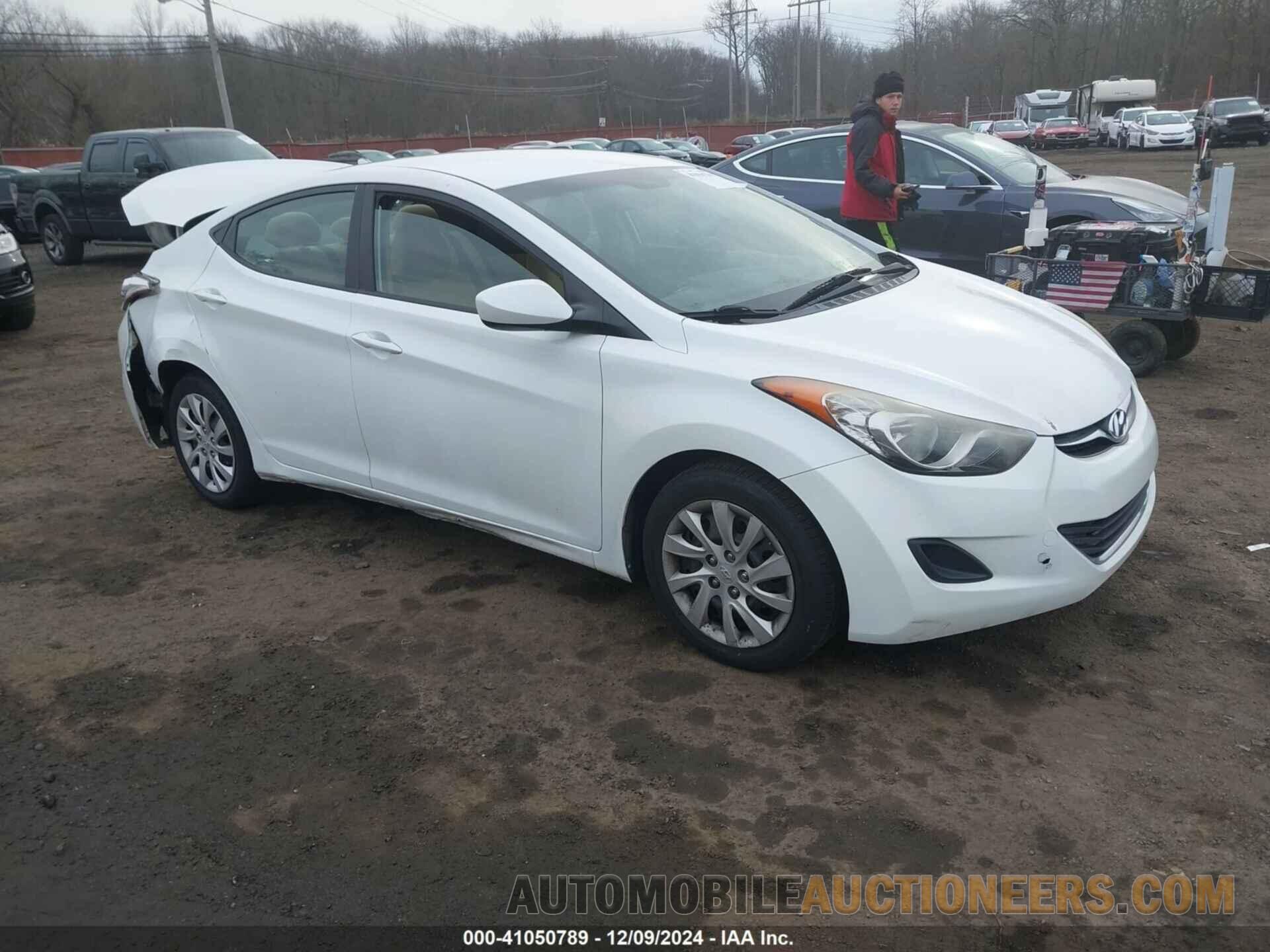 5NPDH4AE1CH143252 HYUNDAI ELANTRA 2012