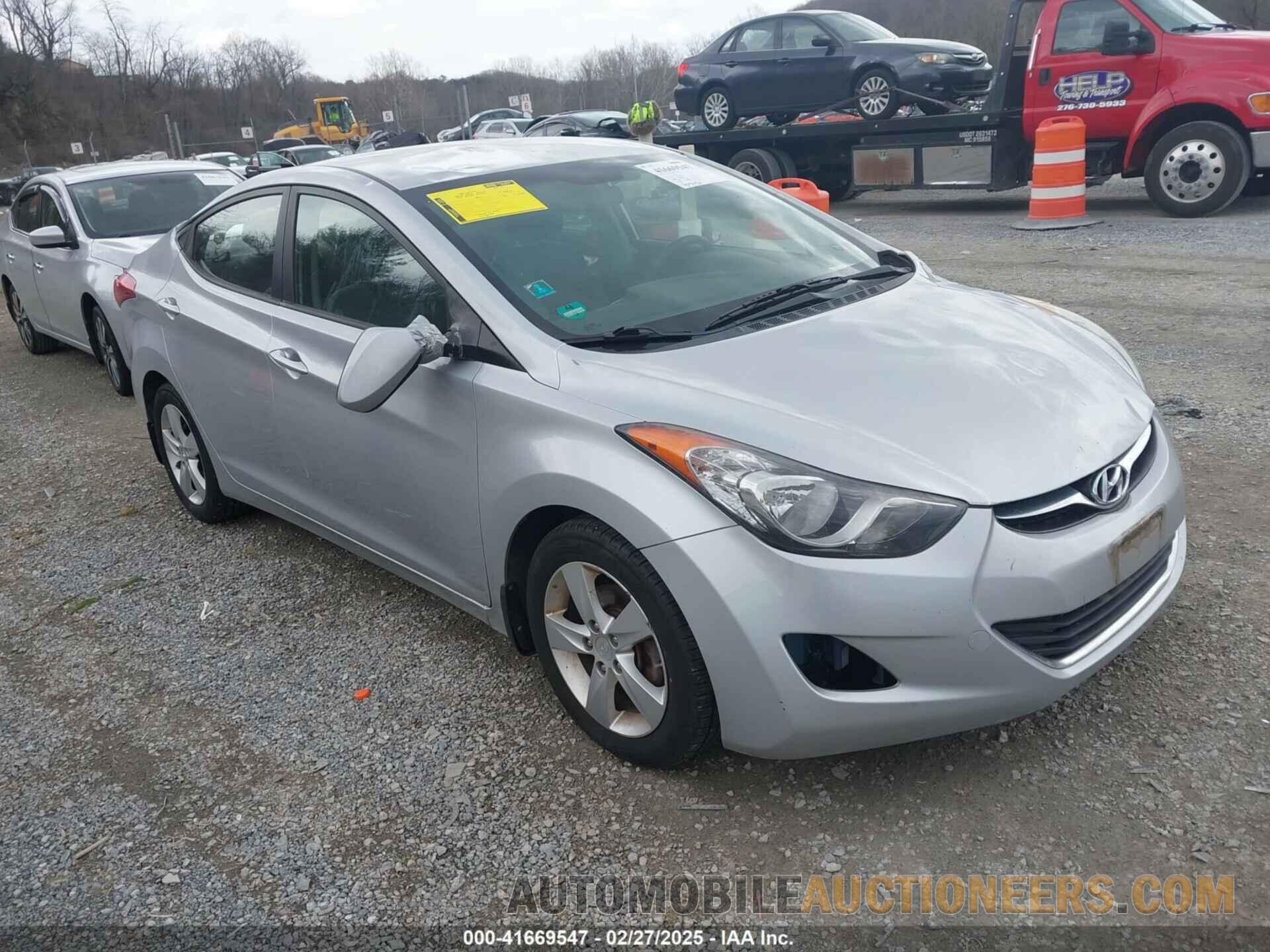 5NPDH4AE1DH186202 HYUNDAI ELANTRA 2013