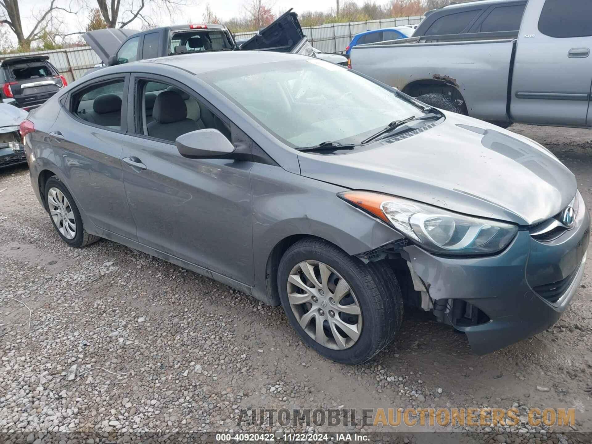 5NPDH4AE1DH193392 HYUNDAI ELANTRA 2013