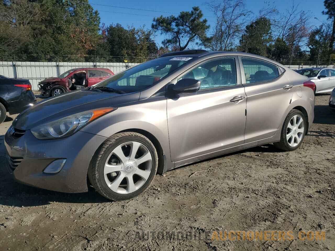 5NPDH4AE1DH217707 HYUNDAI ELANTRA 2013