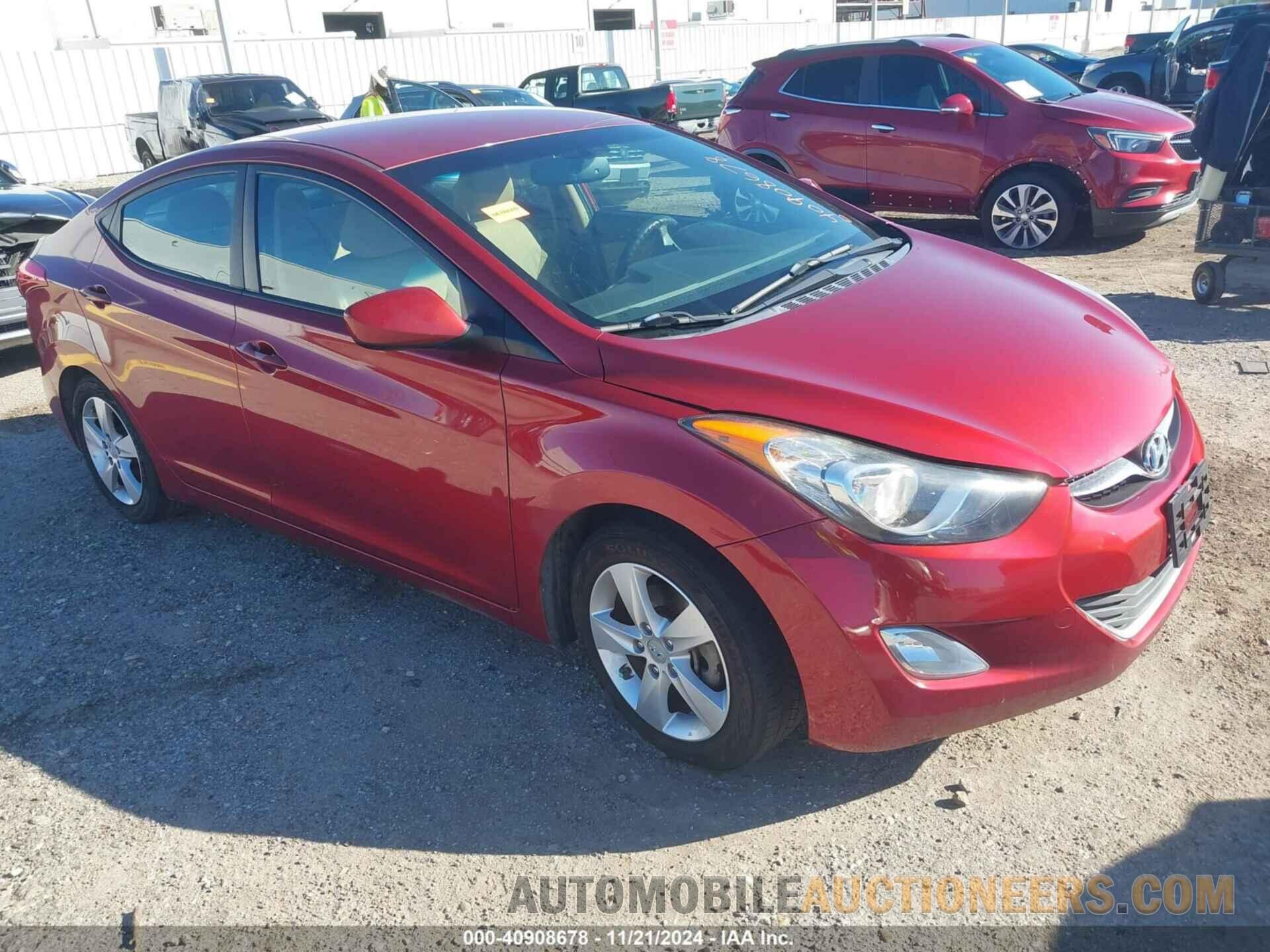 5NPDH4AE1DH219313 HYUNDAI ELANTRA 2013