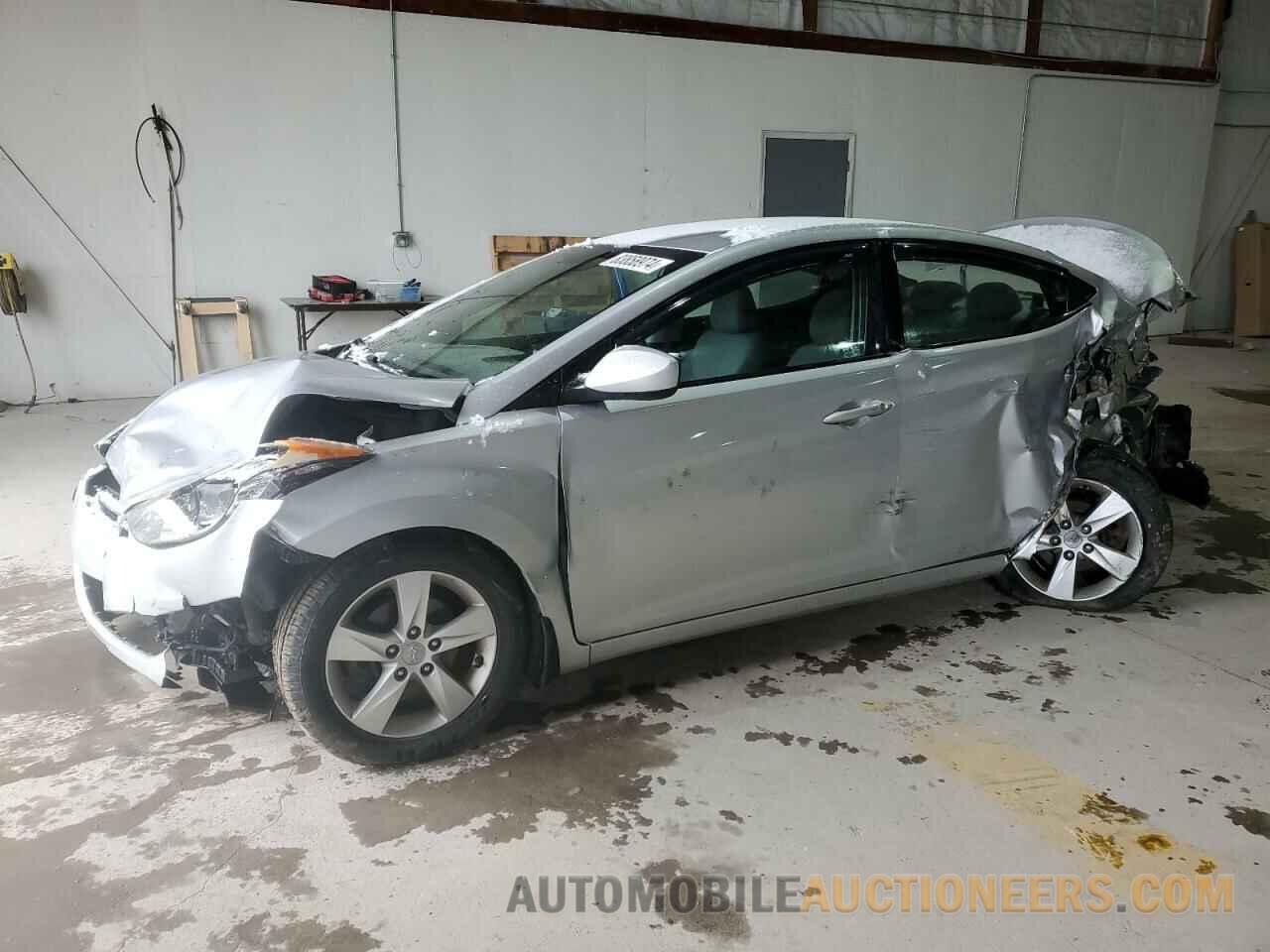 5NPDH4AE1DH229856 HYUNDAI ELANTRA 2013