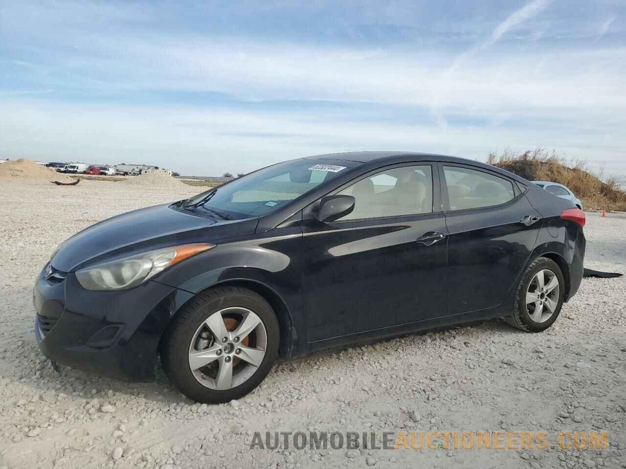 5NPDH4AE1DH235978 HYUNDAI ELANTRA 2013