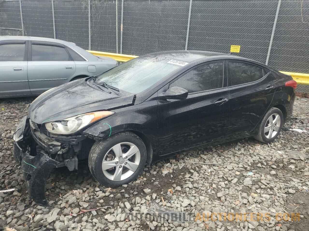 5NPDH4AE1DH260671 HYUNDAI ELANTRA 2013