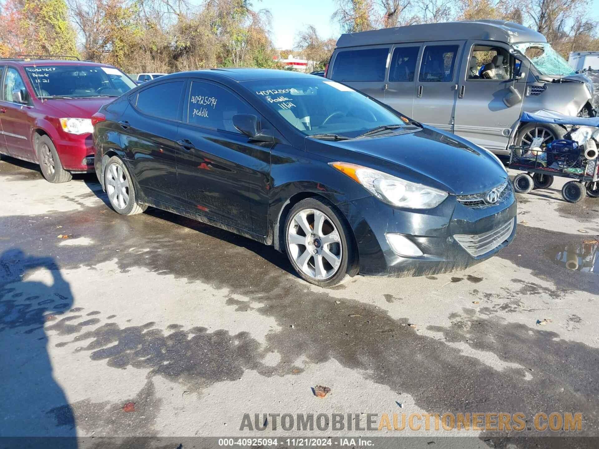 5NPDH4AE1DH279561 HYUNDAI ELANTRA 2013