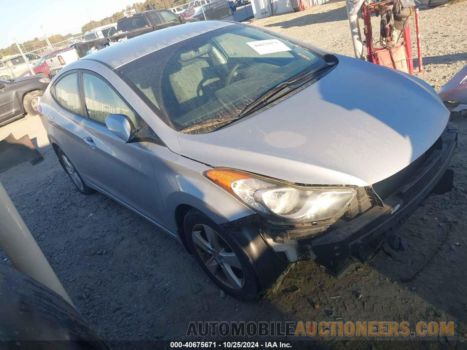 5NPDH4AE1DH290527 HYUNDAI ELANTRA 2013