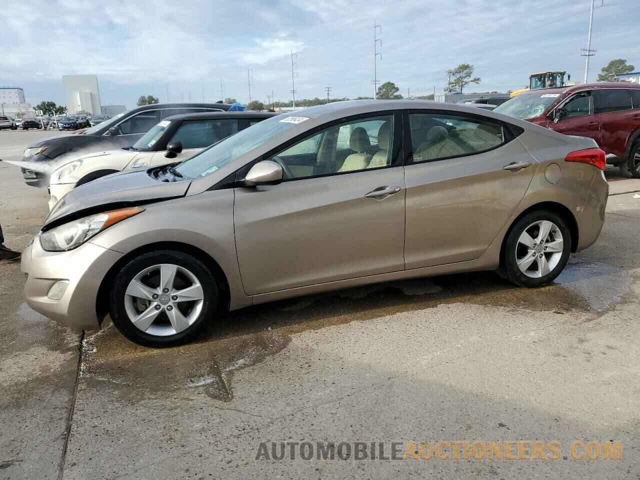 5NPDH4AE1DH306578 HYUNDAI ELANTRA 2013