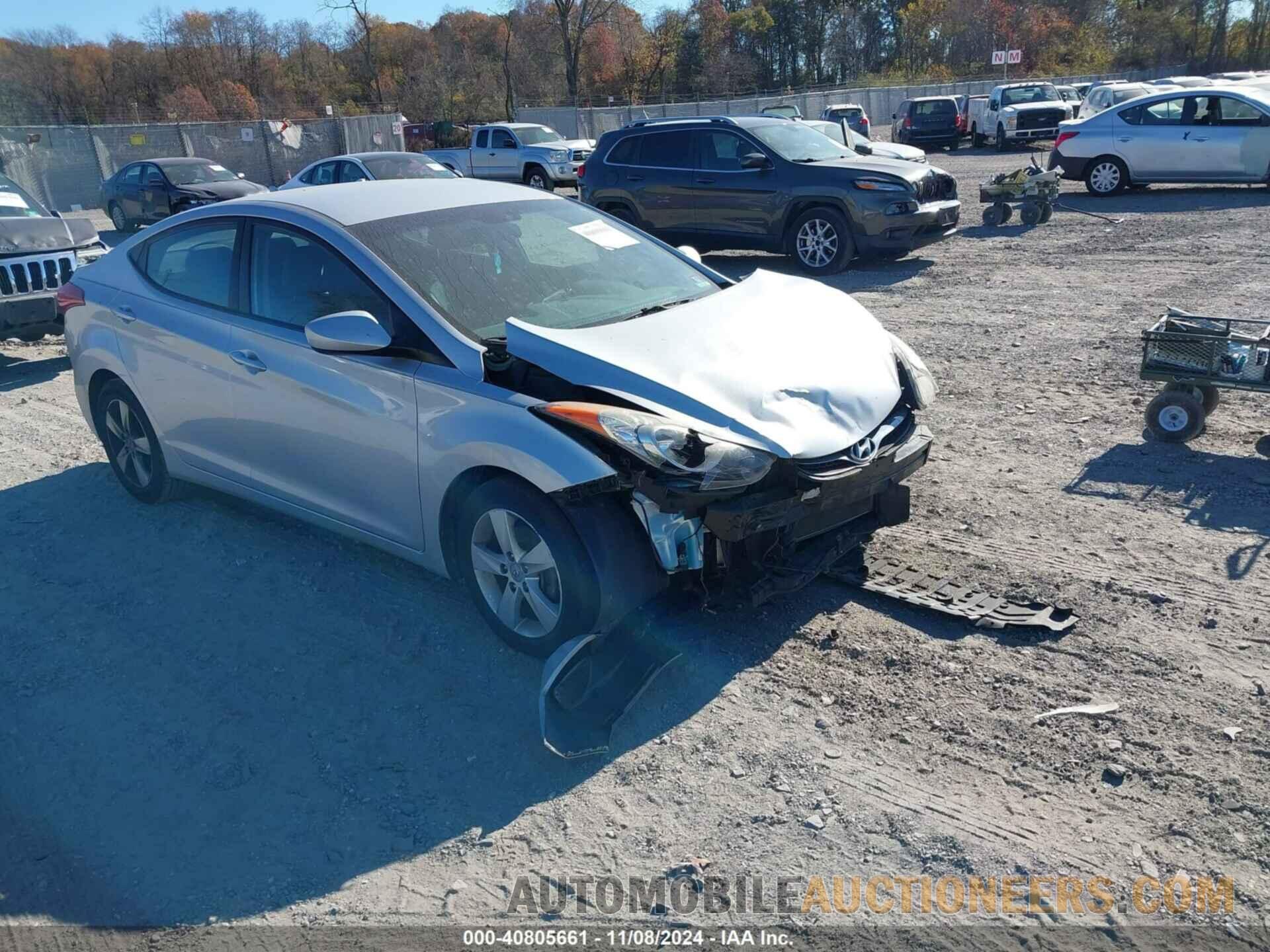 5NPDH4AE1DH321811 HYUNDAI ELANTRA 2013