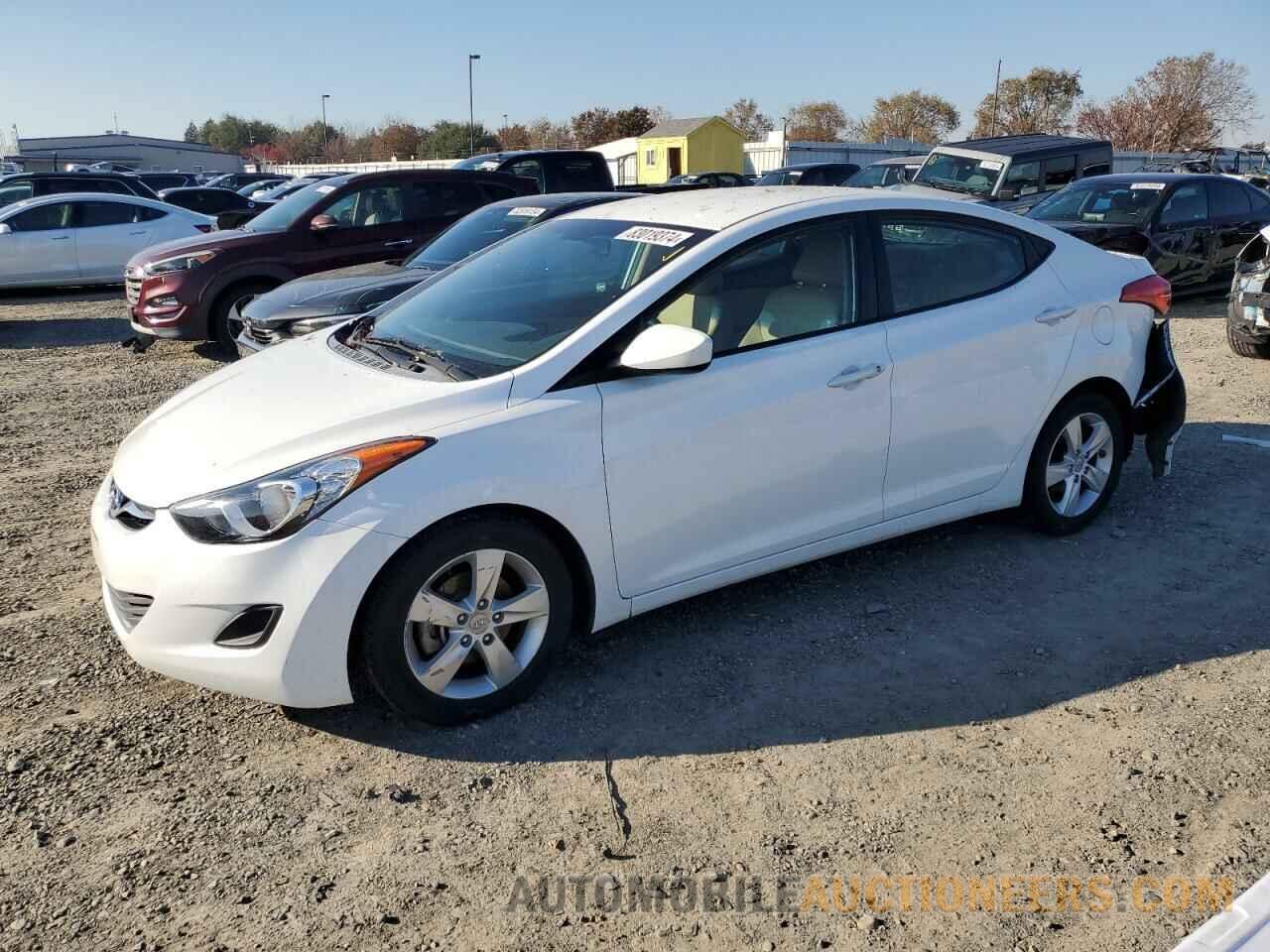 5NPDH4AE1DH360012 HYUNDAI ELANTRA 2013