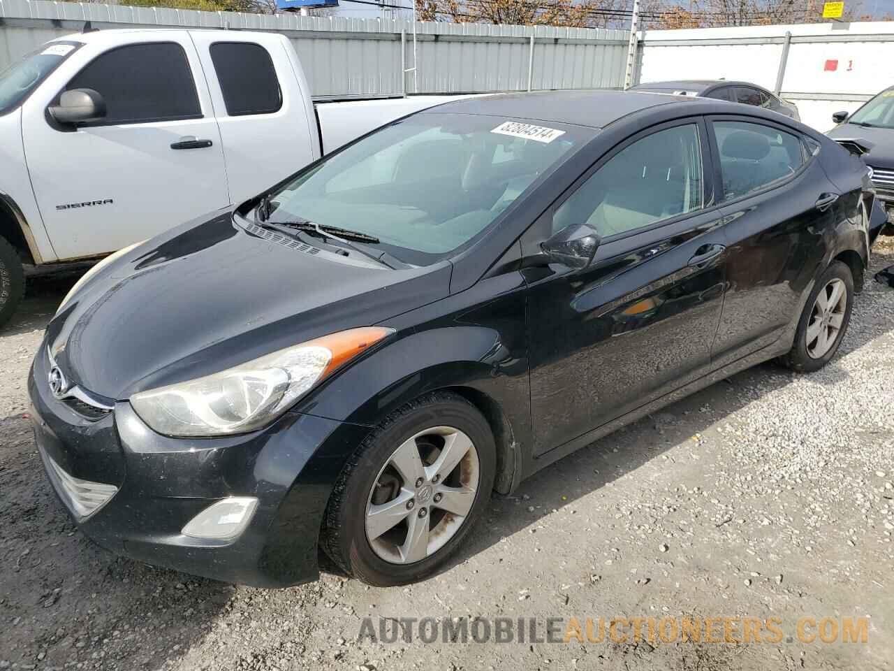 5NPDH4AE1DH409807 HYUNDAI ELANTRA 2013