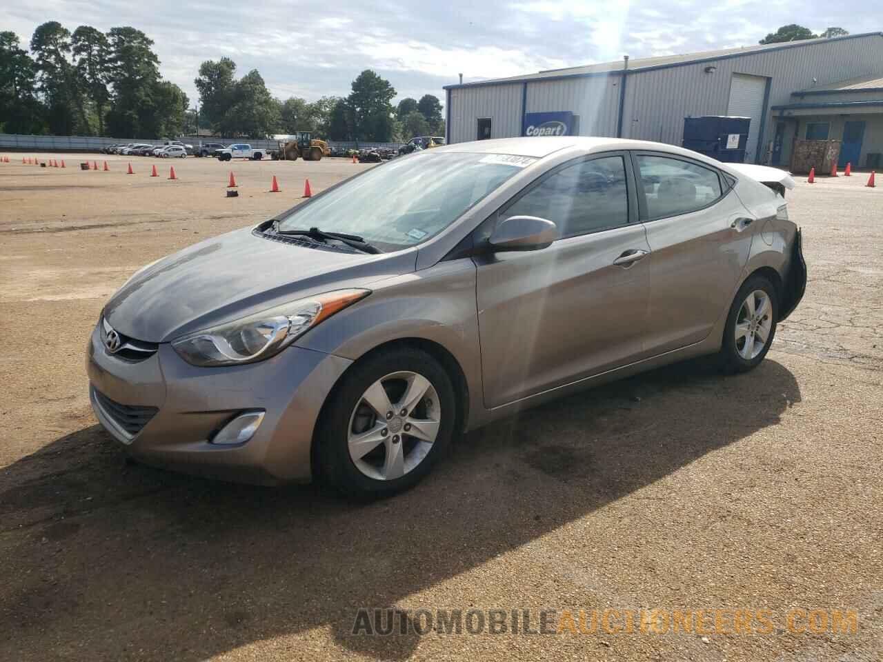 5NPDH4AE1DH448428 HYUNDAI ELANTRA 2013