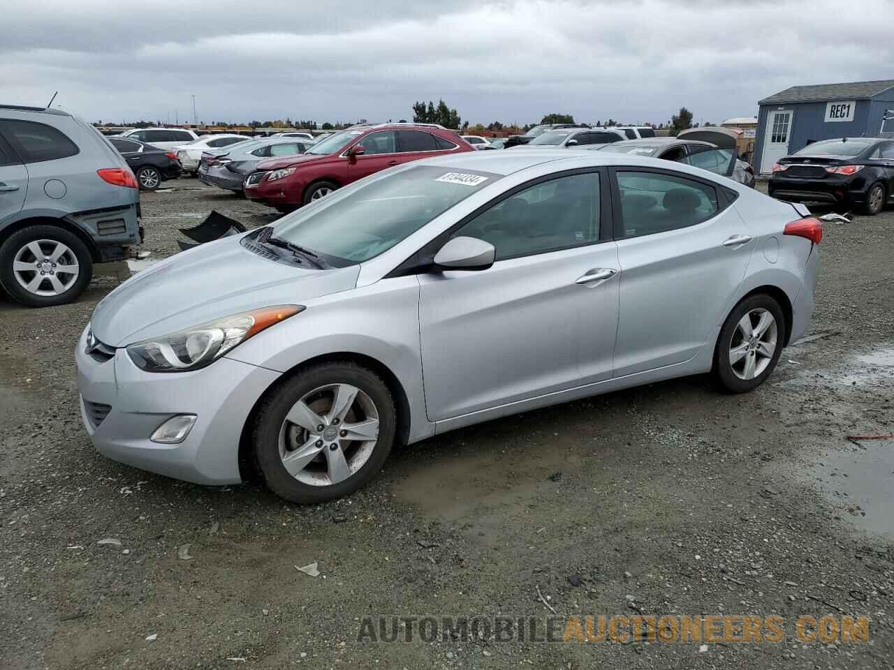 5NPDH4AE1DH451264 HYUNDAI ELANTRA 2013