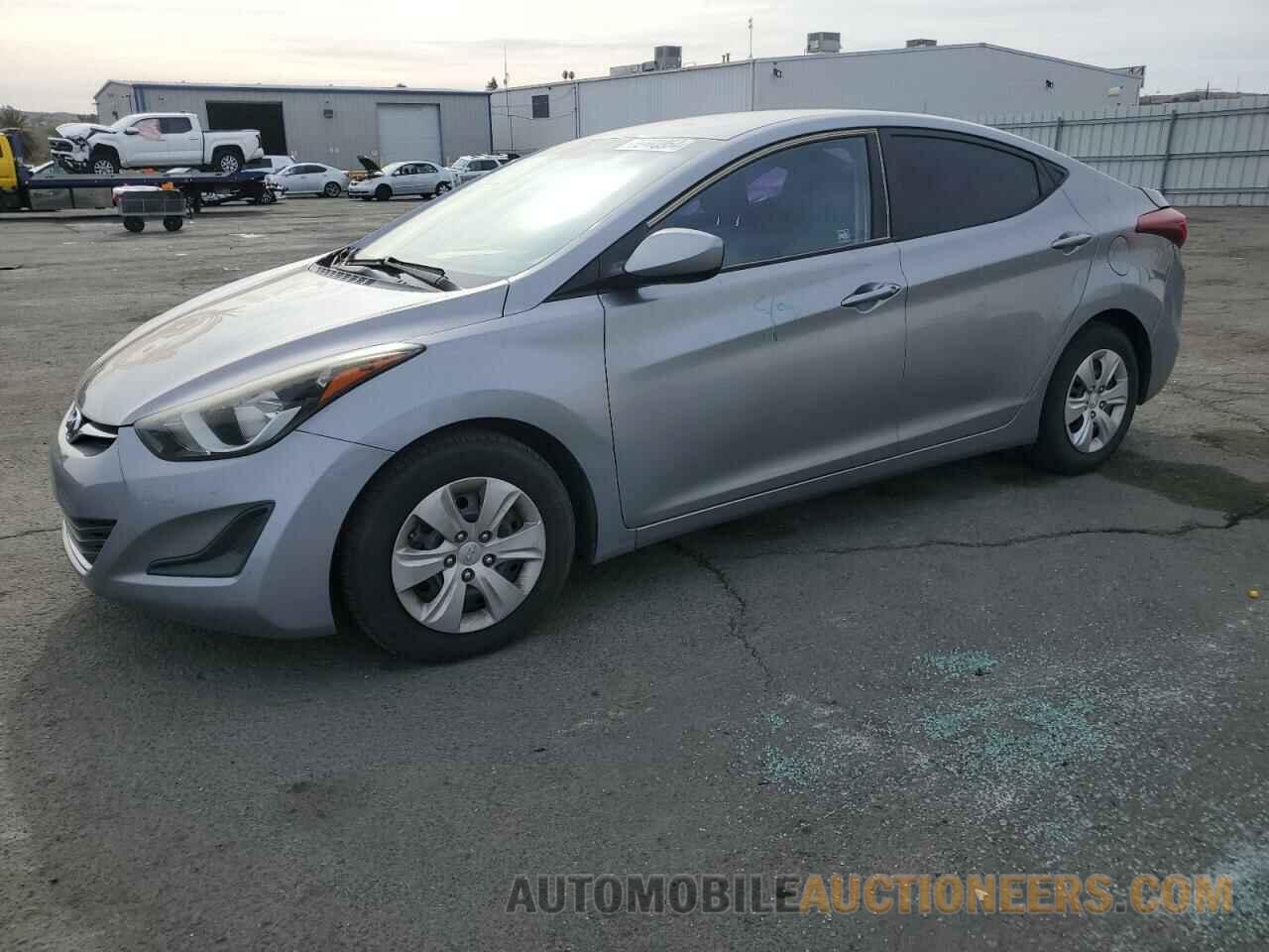 5NPDH4AE1GH724725 HYUNDAI ELANTRA 2016