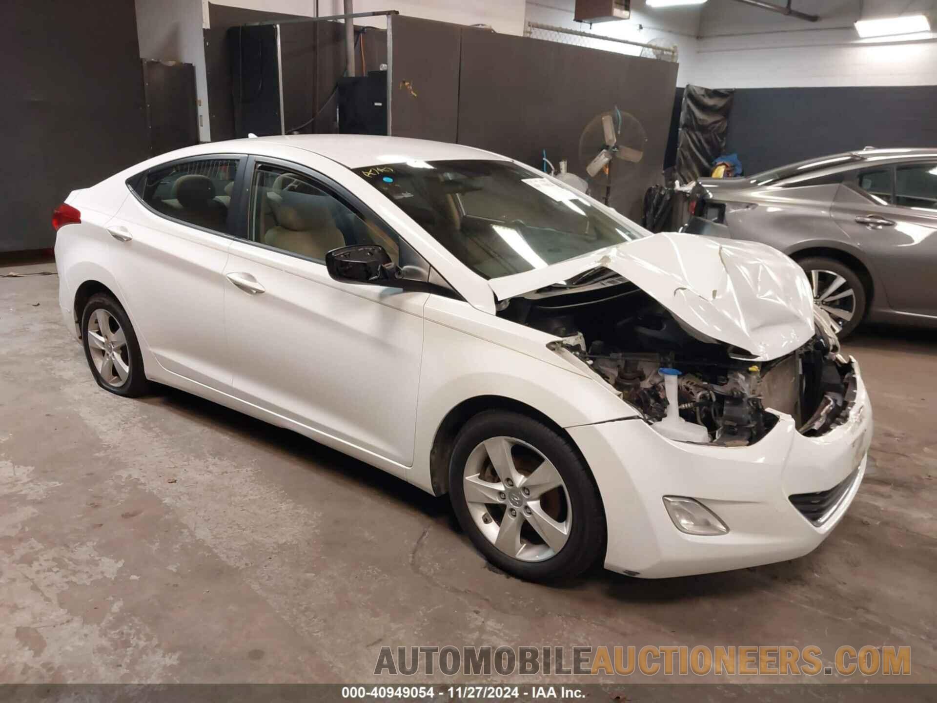 5NPDH4AE2CH102273 HYUNDAI ELANTRA 2012