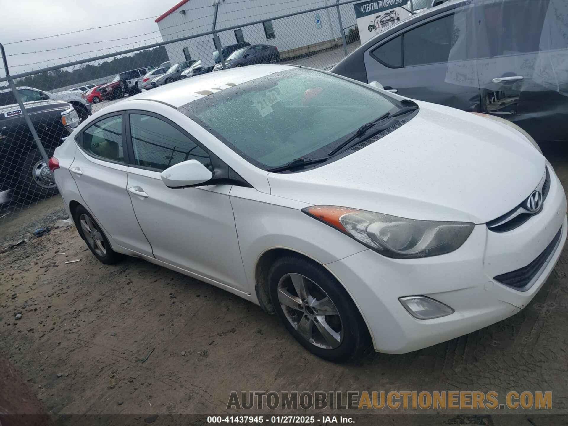 5NPDH4AE2DH162166 HYUNDAI ELANTRA 2013