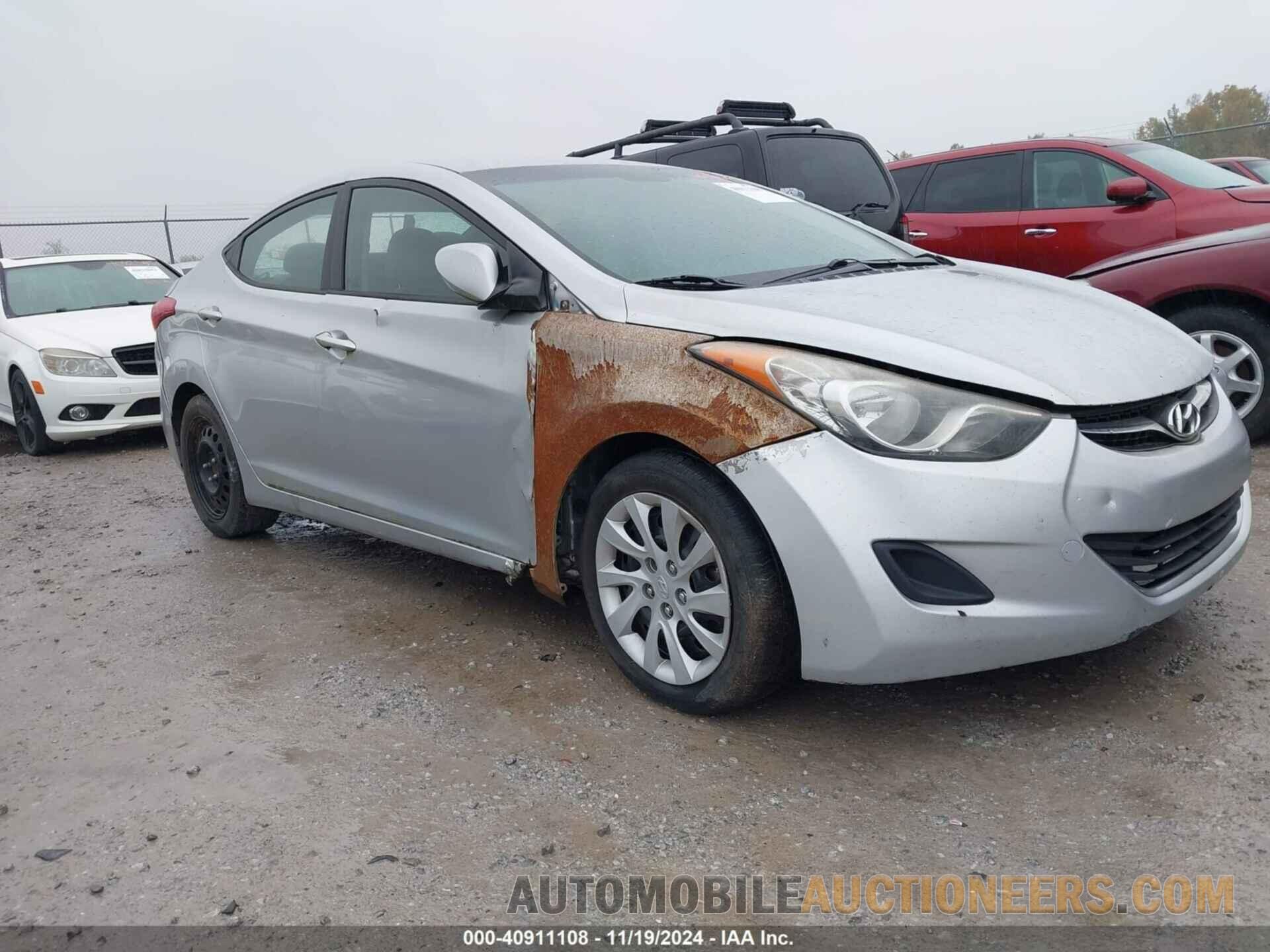 5NPDH4AE2DH180585 HYUNDAI ELANTRA 2013