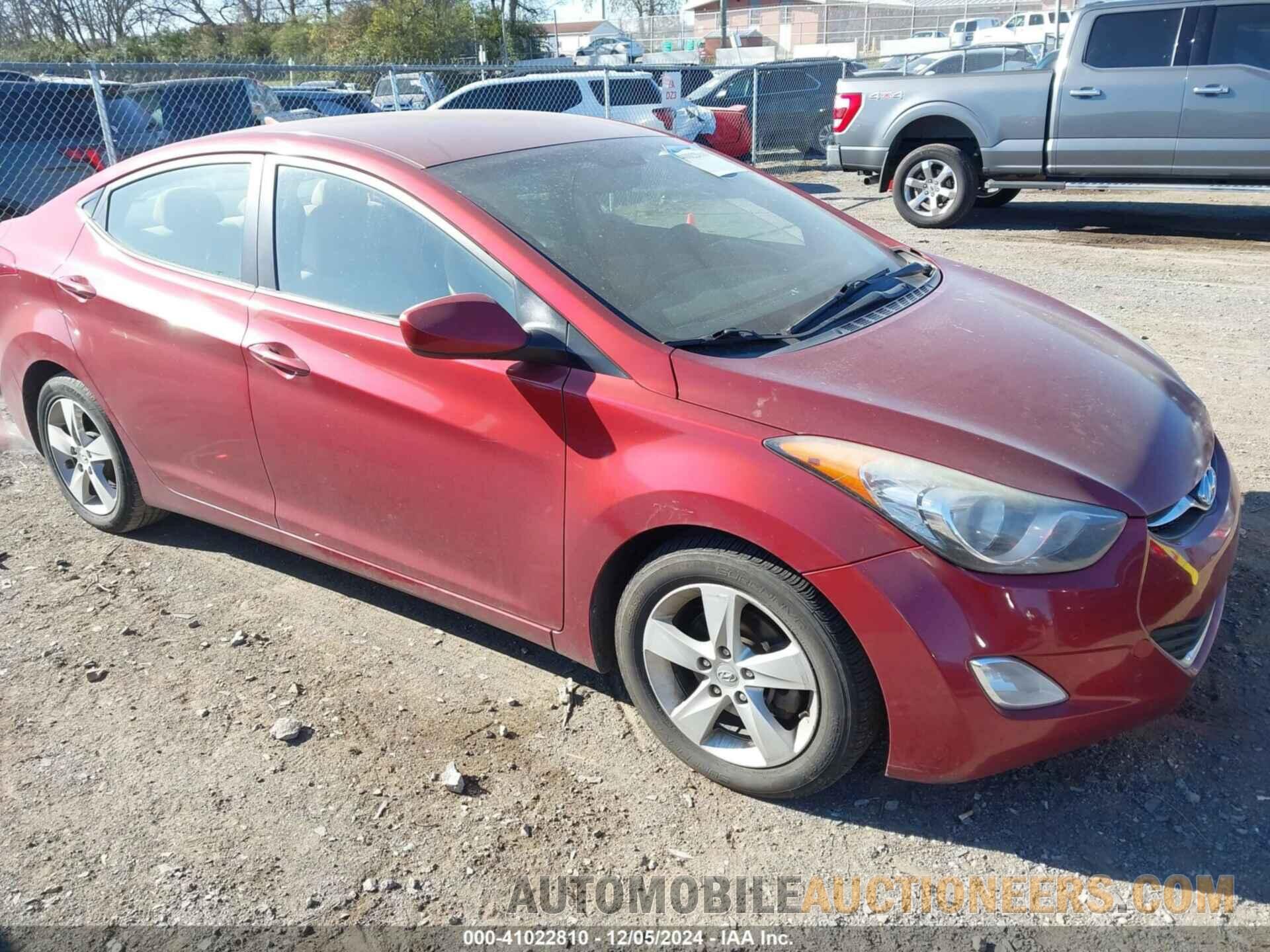 5NPDH4AE2DH207588 HYUNDAI ELANTRA 2013