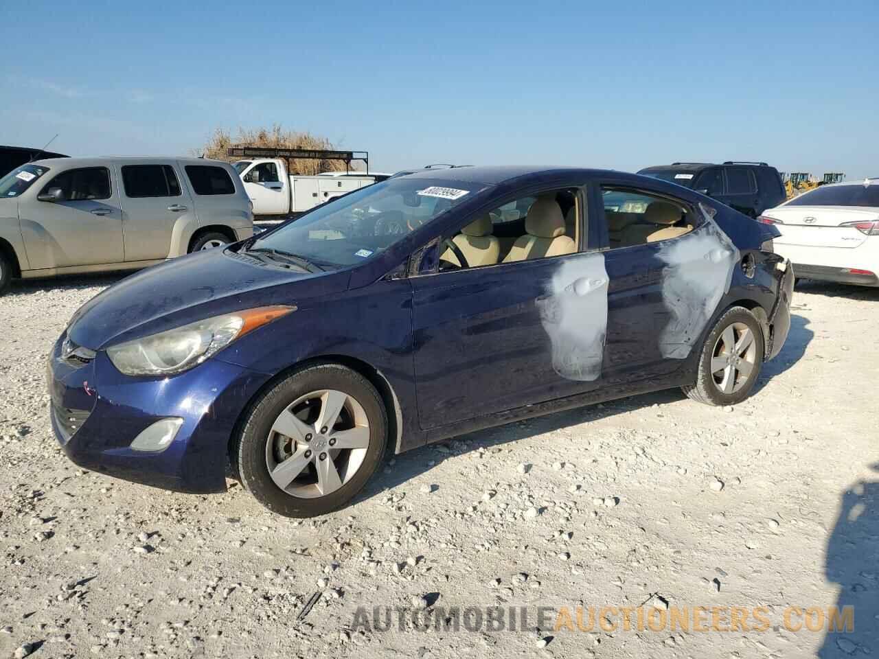 5NPDH4AE2DH237366 HYUNDAI ELANTRA 2013