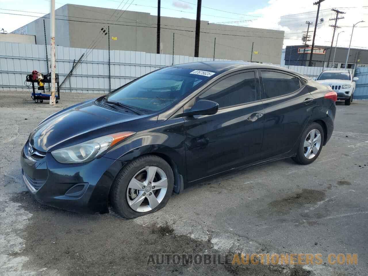 5NPDH4AE2DH281951 HYUNDAI ELANTRA 2013