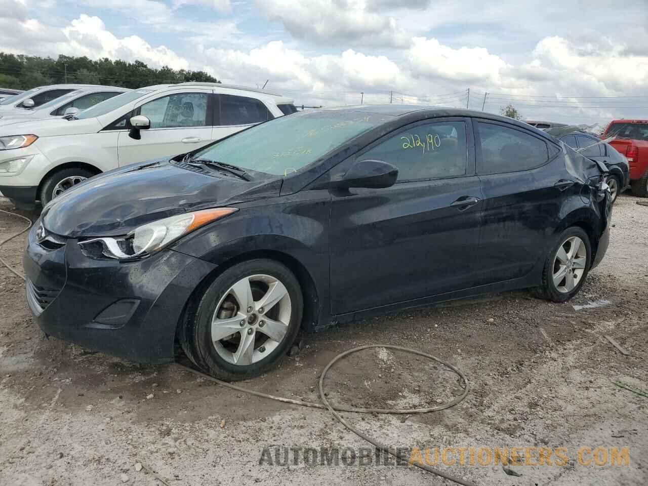 5NPDH4AE2DH312518 HYUNDAI ELANTRA 2013