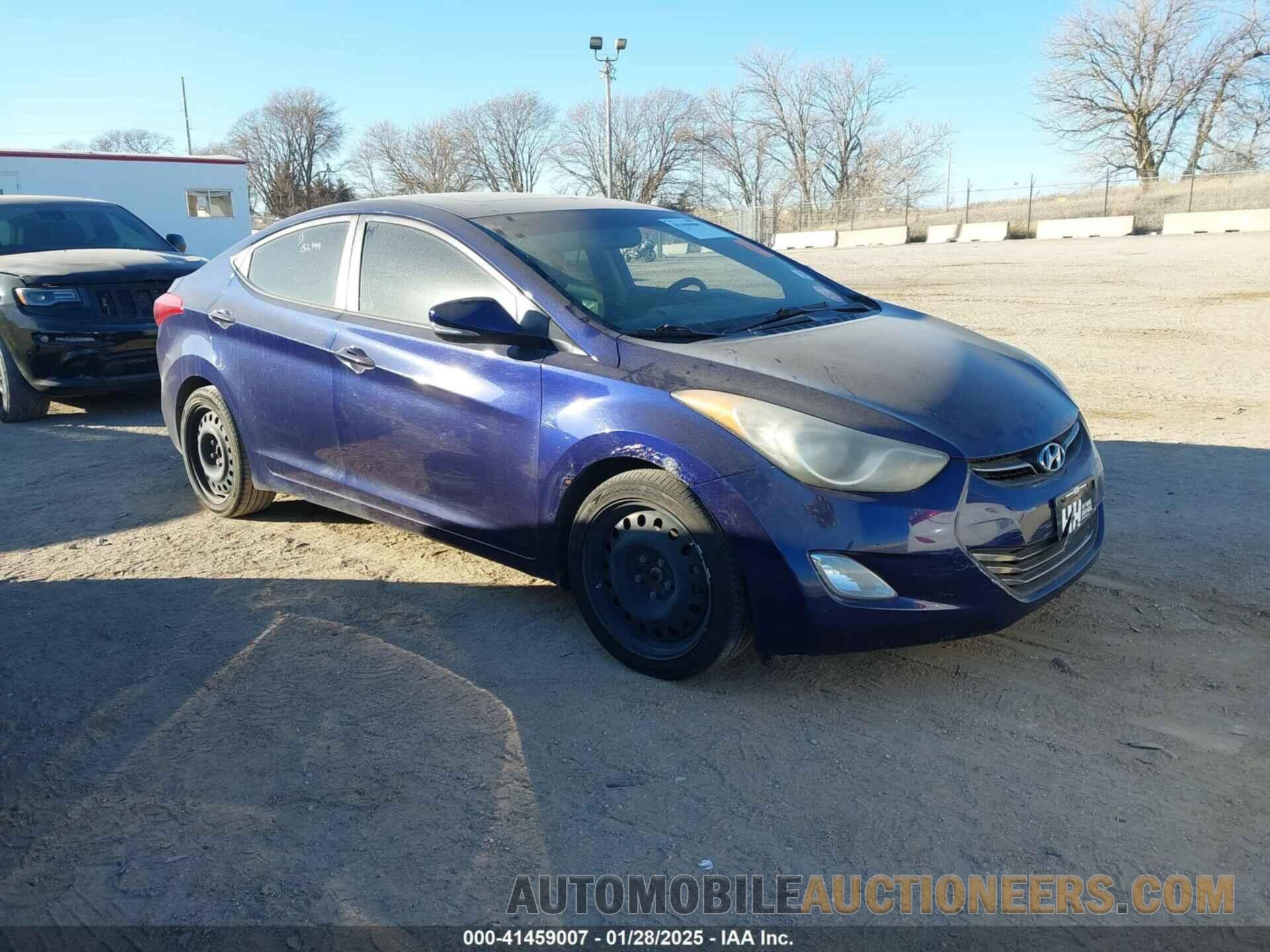 5NPDH4AE2DH324250 HYUNDAI ELANTRA 2013