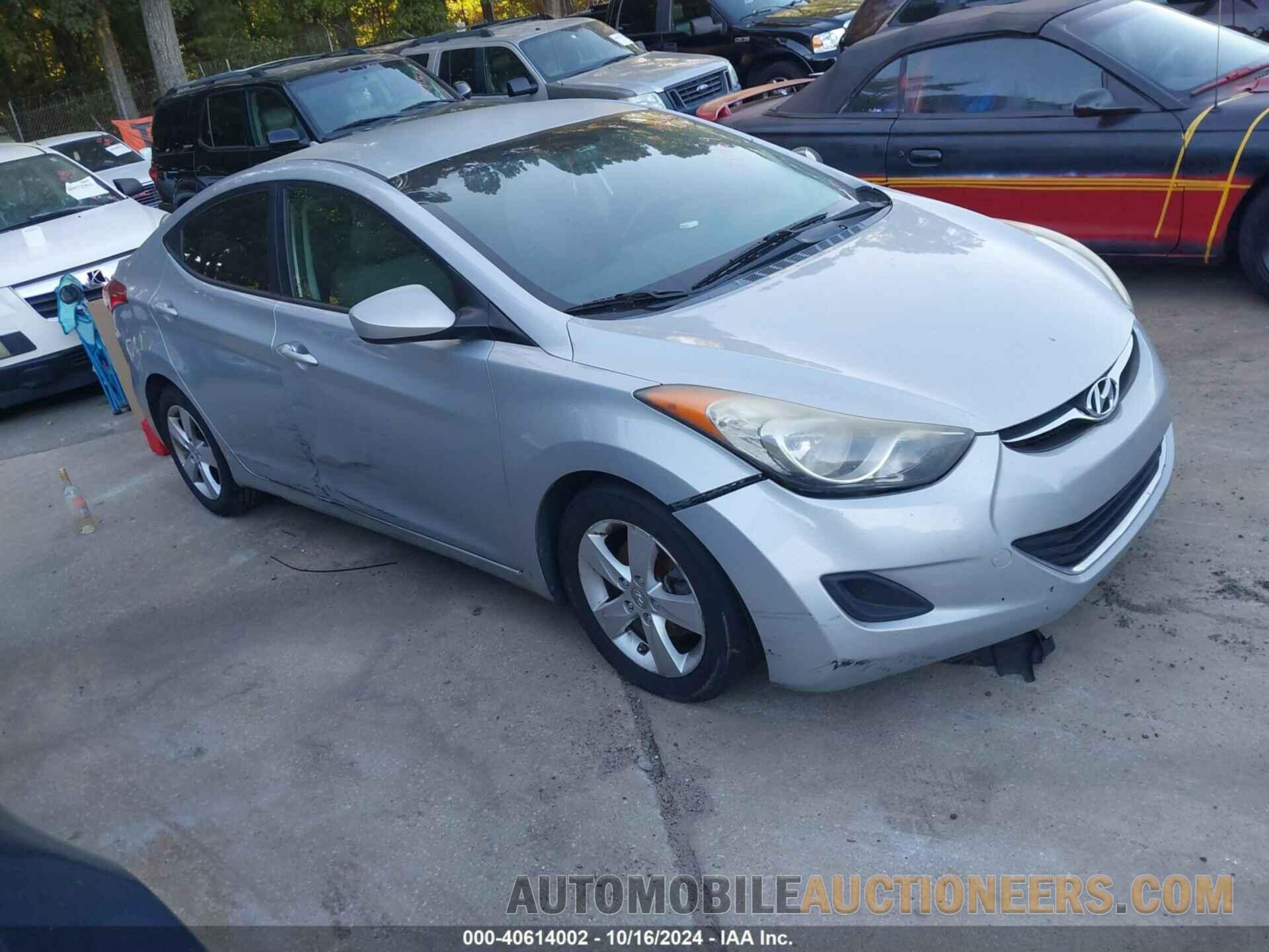 5NPDH4AE2DH371469 HYUNDAI ELANTRA 2013