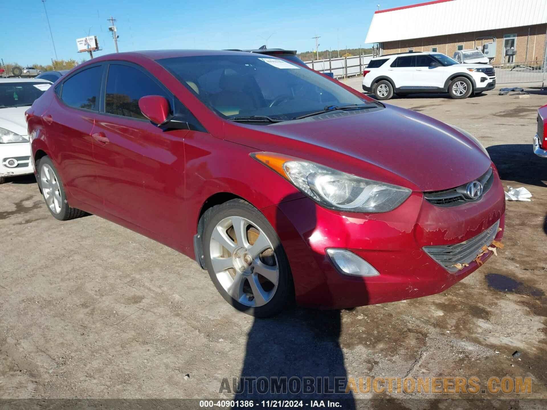 5NPDH4AE2DH418113 HYUNDAI ELANTRA 2013